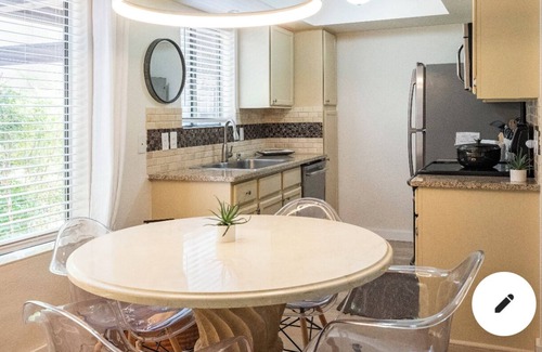 Oak Creek Condo | Luxurious space for two, can walk toTesla chargers, restaurants, shops, trails.