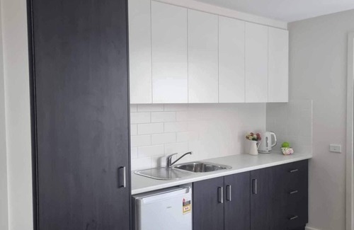 Cowes House | Luxurious, Spacious Beach House with ocean views - enough space for 2-3 families