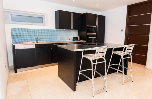Lance aux Epines Condo | Luxurious Spacious Contemporary two bedroom unit