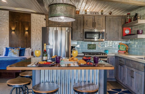 Joshua Tree House | Luxurious STUDIO 19 - Quiet - Views - Town in 5 mins - JTNP - in 8 minutes
