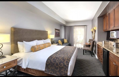 Napa Resort | Luxurious Studio Suite Near Napa Wineries
