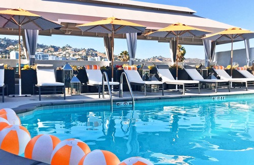Tri-West House | Luxurious Suite | Wine hour | Fitness Center