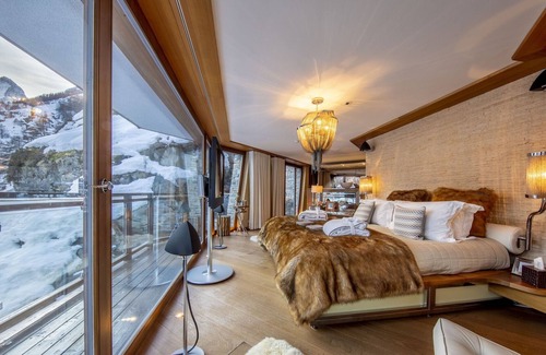 Zermatt Villa | Luxurious Swiss Chalet | Spa Chalet Zuna | 5 Bedrooms | Private In-House Gourmet Chef & Unfathomable Views | Zermatt