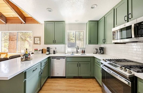 Montgomery Estates House | Luxurious Tahoe Retreat w/Sauna & Games
