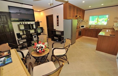 Bang Po Villa | Luxurious Thai-Style Villa with a Swimming Pool Just 20 Meters from Beach Access