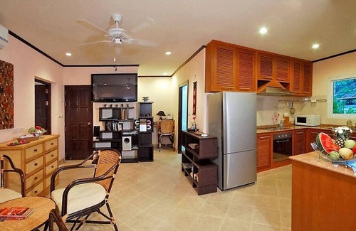 Bang Po Villa | Luxurious Thai-Style Villa with a Swimming Pool Just 20 Meters from Beach Access