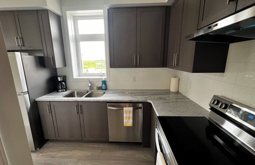 Airport Road Business Centre House | Luxurious townhouse condo yyz