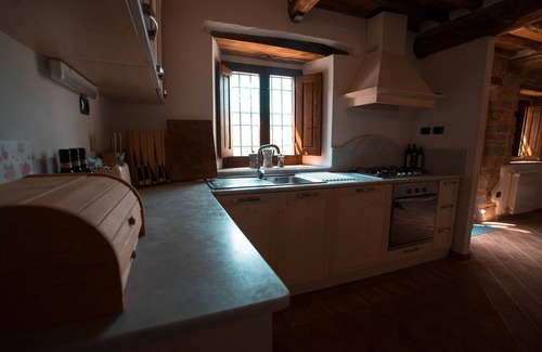 Pescia Villa | Luxurious Tuscan Villa: Double Infinity Pool. Stunning views. Sleeps 12 People