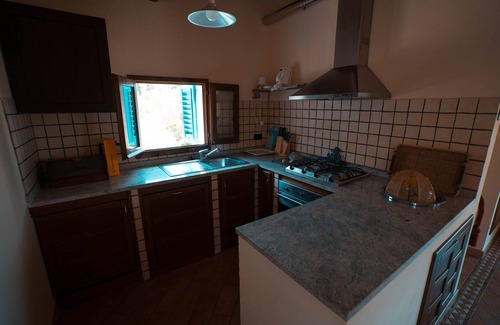 Pescia Villa | Luxurious Tuscan Villa: Double Infinity Pool. Stunning views. Sleeps 12 People