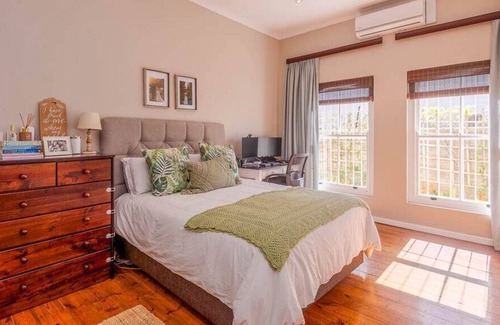 Claremont House | LUXURIOUS TWO BEDROOMS