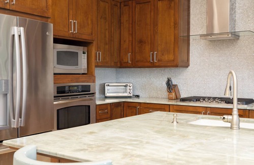 Buzzards Condo | Luxurious Two-Bedroom Ocean View Retreat