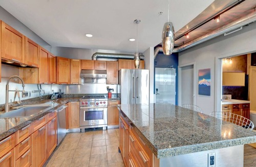 Five Points House | Luxurious Uptown Denver Loft with Stunning Views