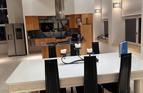 Rorbas House | Luxurious Vacation-Loft Atrium -X-