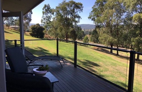 Yarra Glen Villa | Luxurious villa for couples retreat - panoramic views, gas fire, spa bath