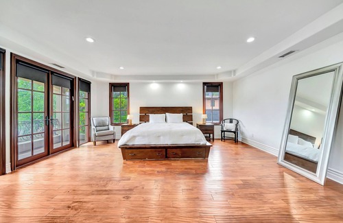 Encino Villa | Luxurious Villa in the Perfect Location