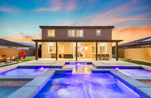 Coachella House | Luxurious Villa, Pool/Spa, Fire Pit & Games