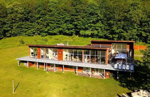 Denver Villa | Luxurious villa. Spa experience, hot tub, sauna, pool. Close to ski.