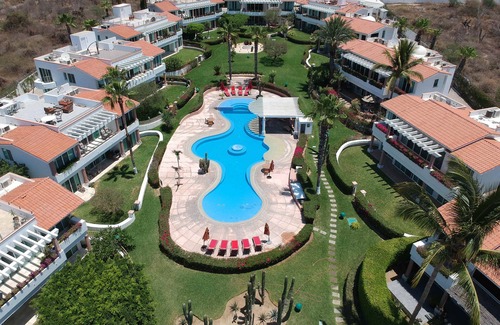 El Tezal House | Luxurious Villa with Private Hot Tub, Ocean Views Family-Friendly 3BR 15-Min Wa