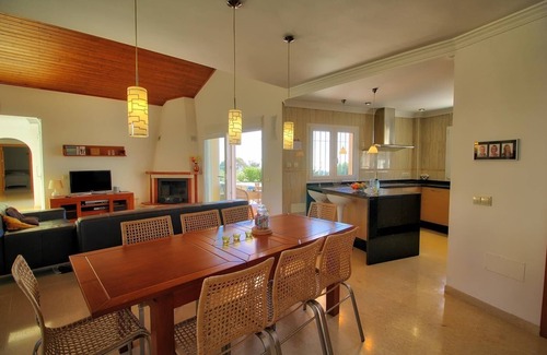Mijas Villa | Luxurious Villa with Private Pool, Wi-Fi, A/C, Terrace & Garden, NO under 40