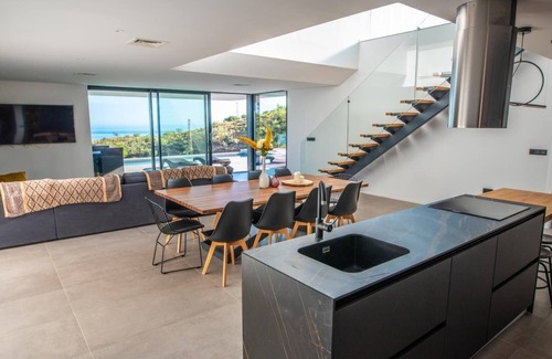 Salobrena Villa | Luxurious villa with heated pool