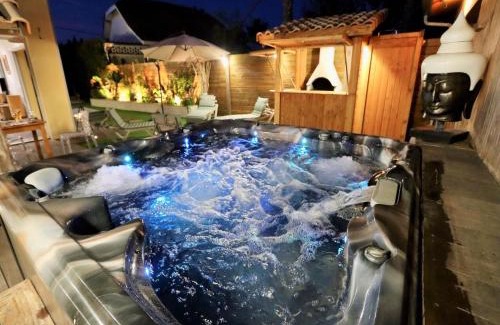 Lacanau-Ocean Villa | Luxurious villa with private spa near beach