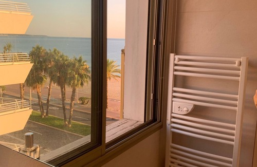 Cros-de-Cagnes Condo | Luxurious waterfront apartment with sea view and mountain view near the racecourse