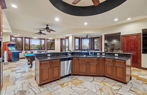 Causeway Isles House | Luxurious Waterfront Mansion! Minutes to the Beach!