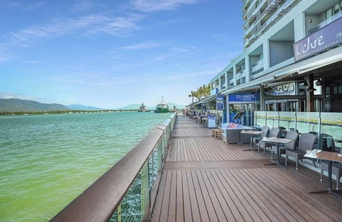 Cairns Central Business District Condo | Luxurious Waterfront Escape at Harbour Lights – Stunning Marina Views & Prime Location!