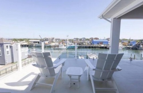 Wildwood House | Luxurious Waterfront New Construction Home w/Elevator