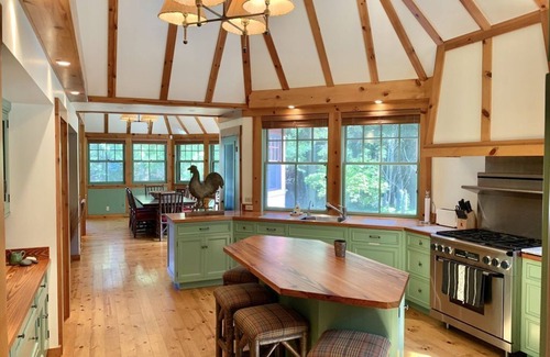 Sister Bay House | Luxurious Waterfront Door County Home