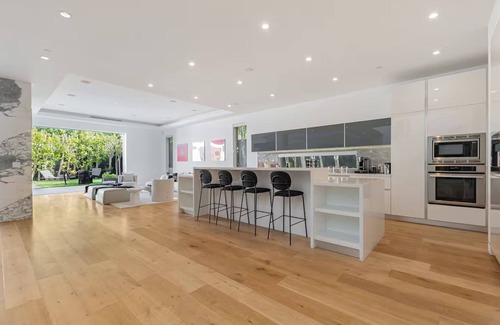 The Flats House | Luxurious West Hollywood Villa