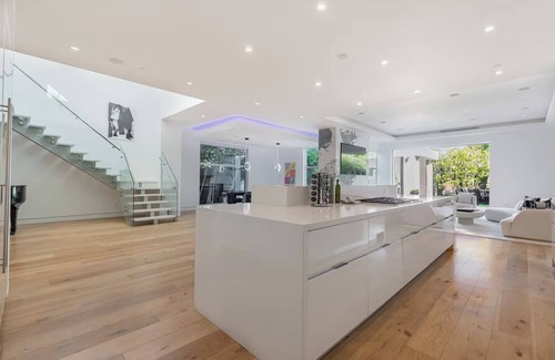 The Flats House | Luxurious West Hollywood Villa