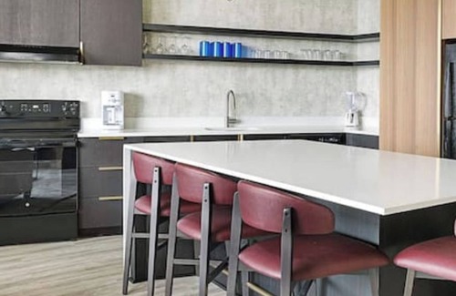 Downtown Atlanta Condo | Luxurious Wyndham Atlanta 2 Bedroom Condo with Kitchen