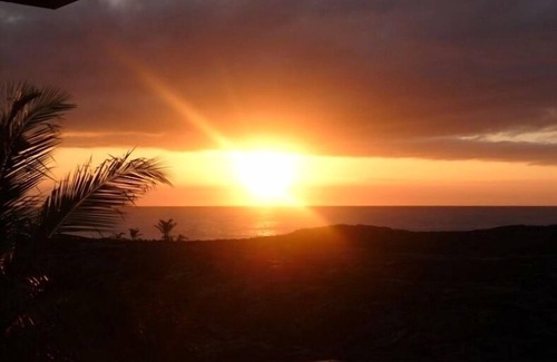 Kaimu House | Luxuriously Appointed Bali Temple Has 160 Degree Ocean Views!