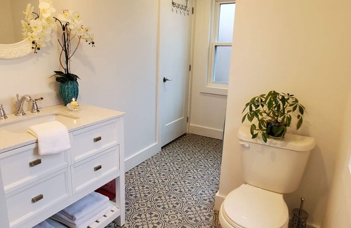 Niagara Falls Apartment | Luxurous Apartment by the Falls