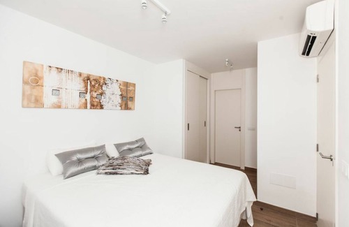 Talamanca Apartment | LUXURY 1 Bed Apt close to Ibiza Town & the beach! with swimming pool & terrace
