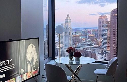 North End Apartment | Luxury 1 bedroom downtown appartment