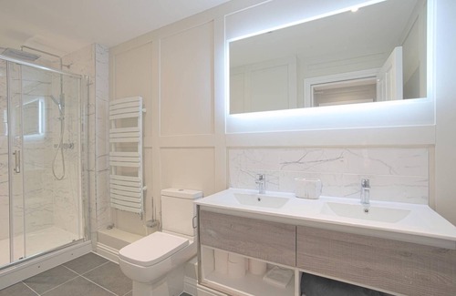 Dunstable Apartment | Luxury 1 Bedroom Serviced Apartment in Dunstable