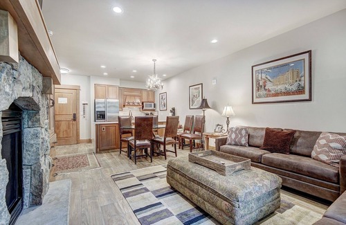 River Run Condo | Luxury 1-Bedroom Ski-In Out Condo with Slopeside Heated Pool, No cleaning Fee by RedAwning