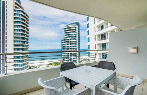Umhlanga Apartment | Luxury 1 BR with Sea View at Lagoon Drive Durban