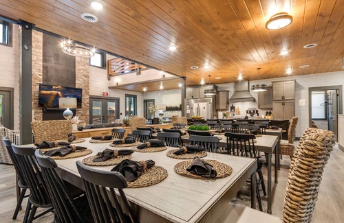 Gatlinburg - Pigeon Forge Cabin | Luxury 10BR Cabin w/Indoor Pool, Theater, Game Room Sleeps 42!