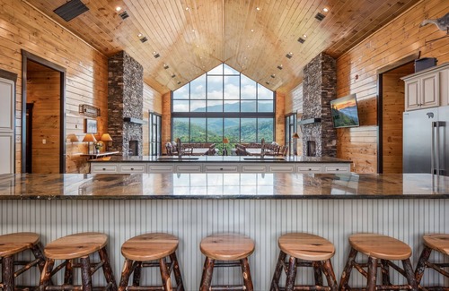 Gatlinburg Cabin | Luxury 15BR lodge, epic views, theater, game room, 2 hot tubs.