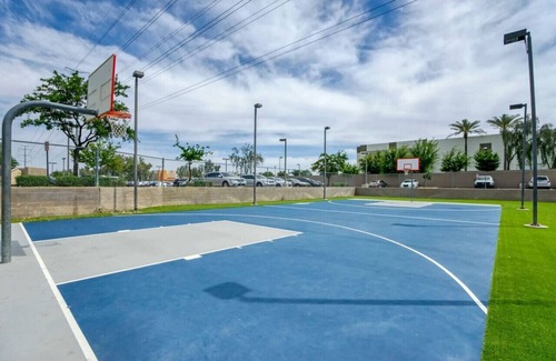 Tempe Apartment | Luxury 1B1B Tempe with Free Parking, Arcade, and Pool Access