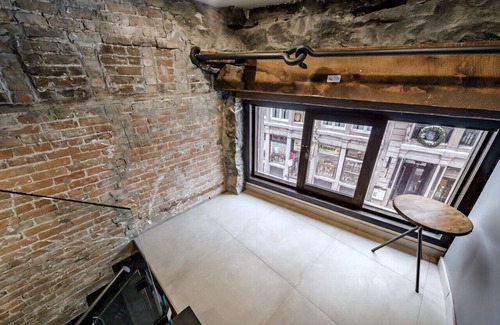 Old Montreal Apartment | Luxury 1Bd Loft-Old Montréal-C1