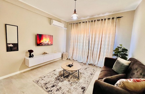 Gaborone Apartment | Luxury 1bedroom self-catering apartment boasting views of the majestic KgaleHill