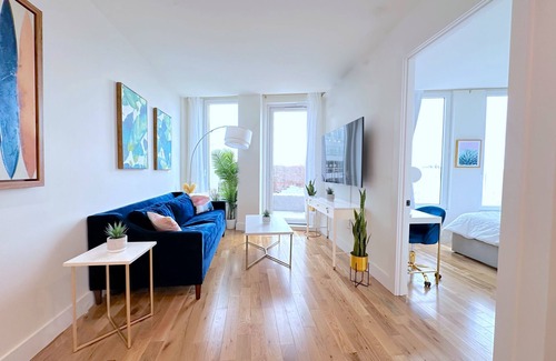 Greenpoint Apartment | Luxury 1BR-1BA - Private Terrace - Gym - Lounge - Rooftop - Laundry