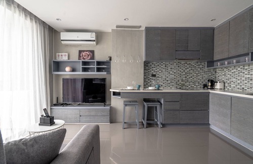 Kamala Apartment | Luxury 1BR Apartment Kamala Beach Resort B414