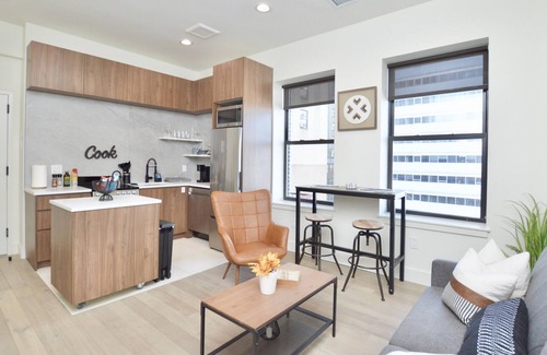 Central Business District Apartment | 🔰Luxury 1BR Apt Kng Bed Rooftop DwnTwn Newark 5🌟