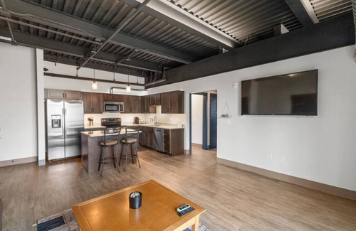 Stuart Apartment | Luxury 1br Condo Downtown with Balcony - 201