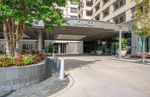 Hudson Exchange Apartment | Luxury 1BR | Full Kitchen | Steps from PATH | by GLS